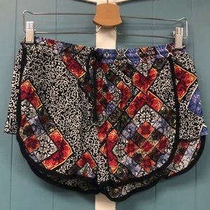 MINKPINK boho tilted colorful hippie artsy shorts juniors‎ size M